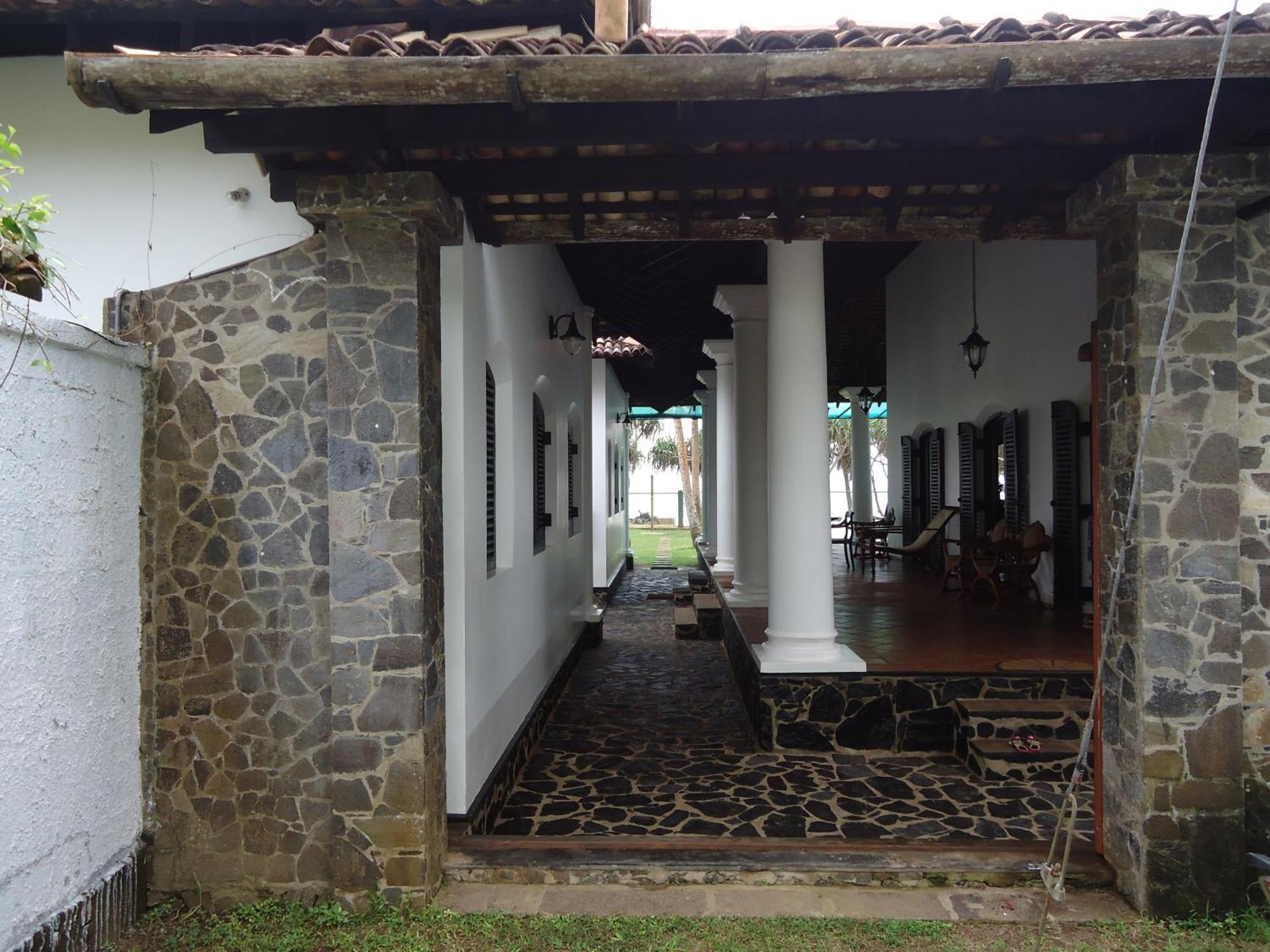 Villa Tissa Beach Resort Weligama Exterior photo
