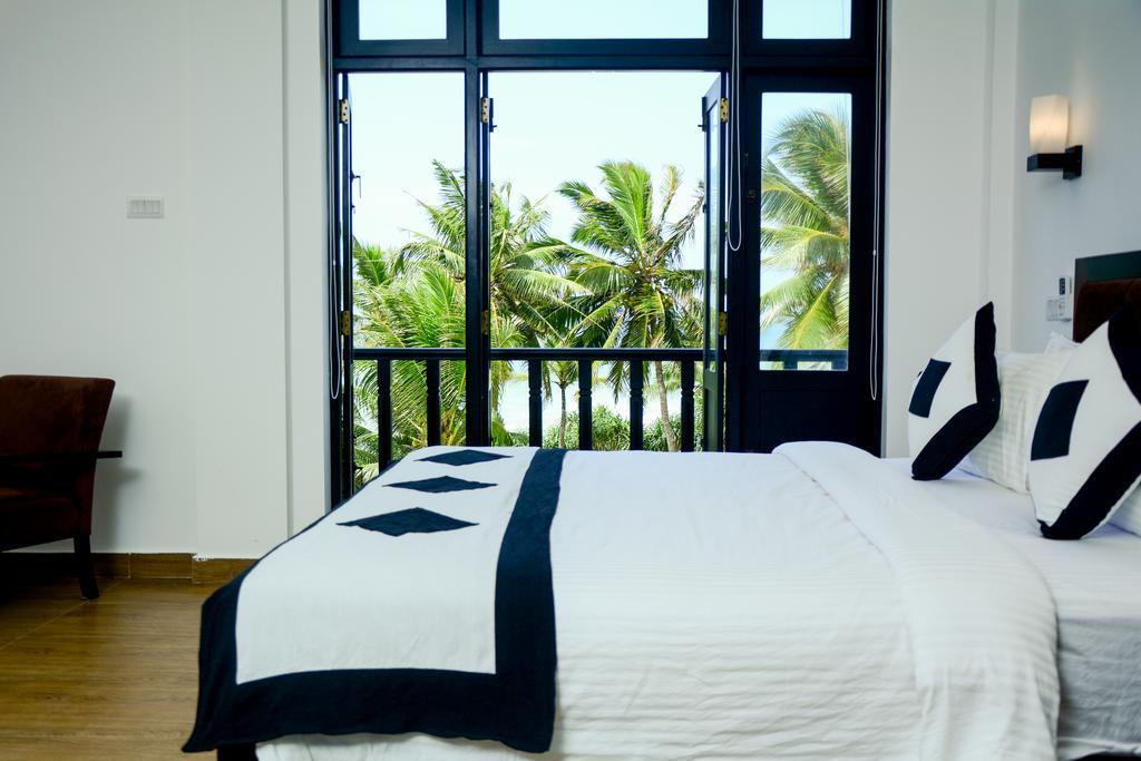 Villa Tissa Beach Resort Weligama Exterior photo