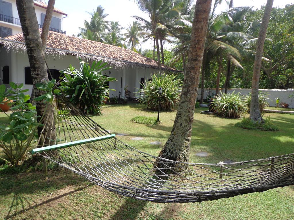 Villa Tissa Beach Resort Weligama Exterior photo