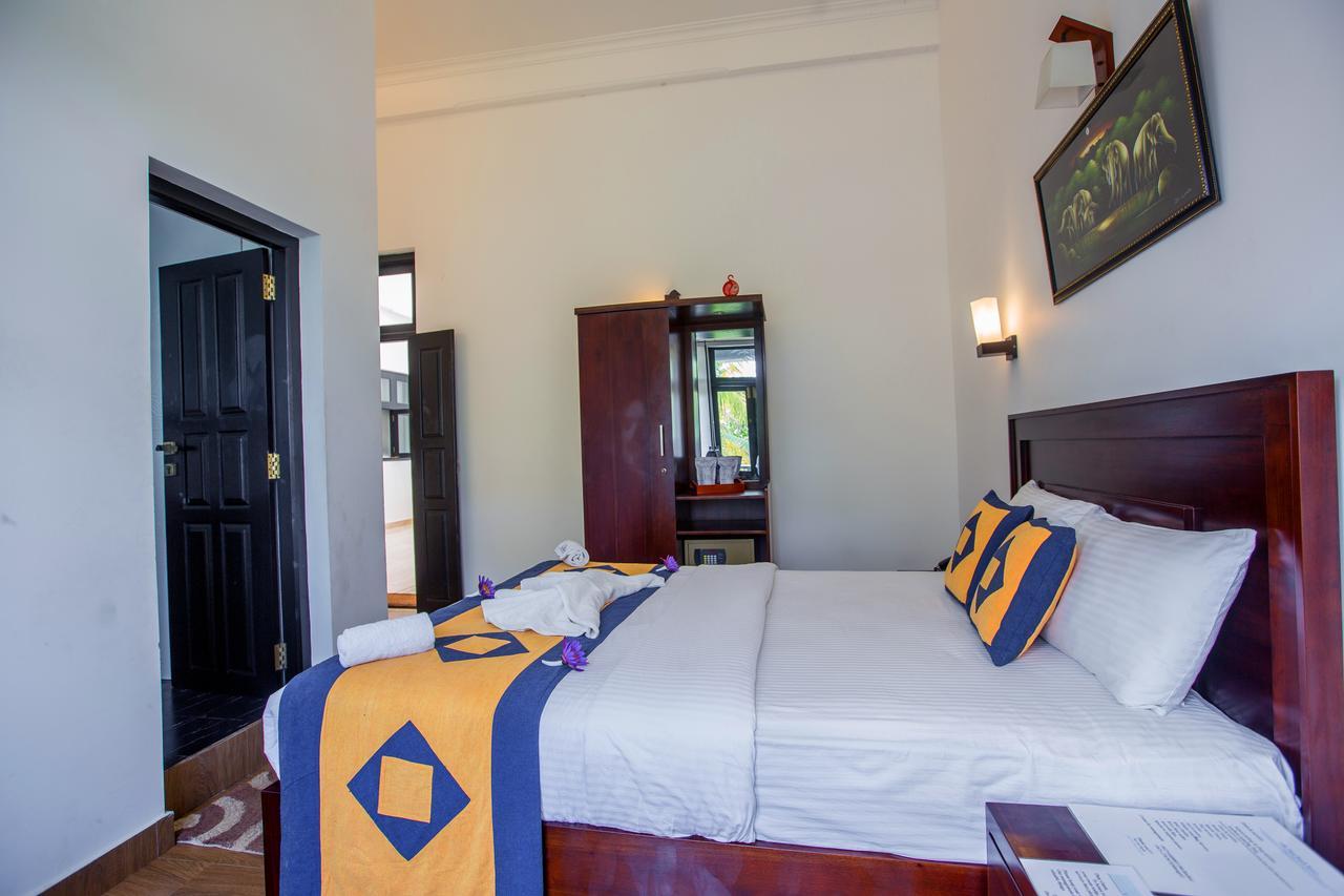 Villa Tissa Beach Resort Weligama Exterior photo