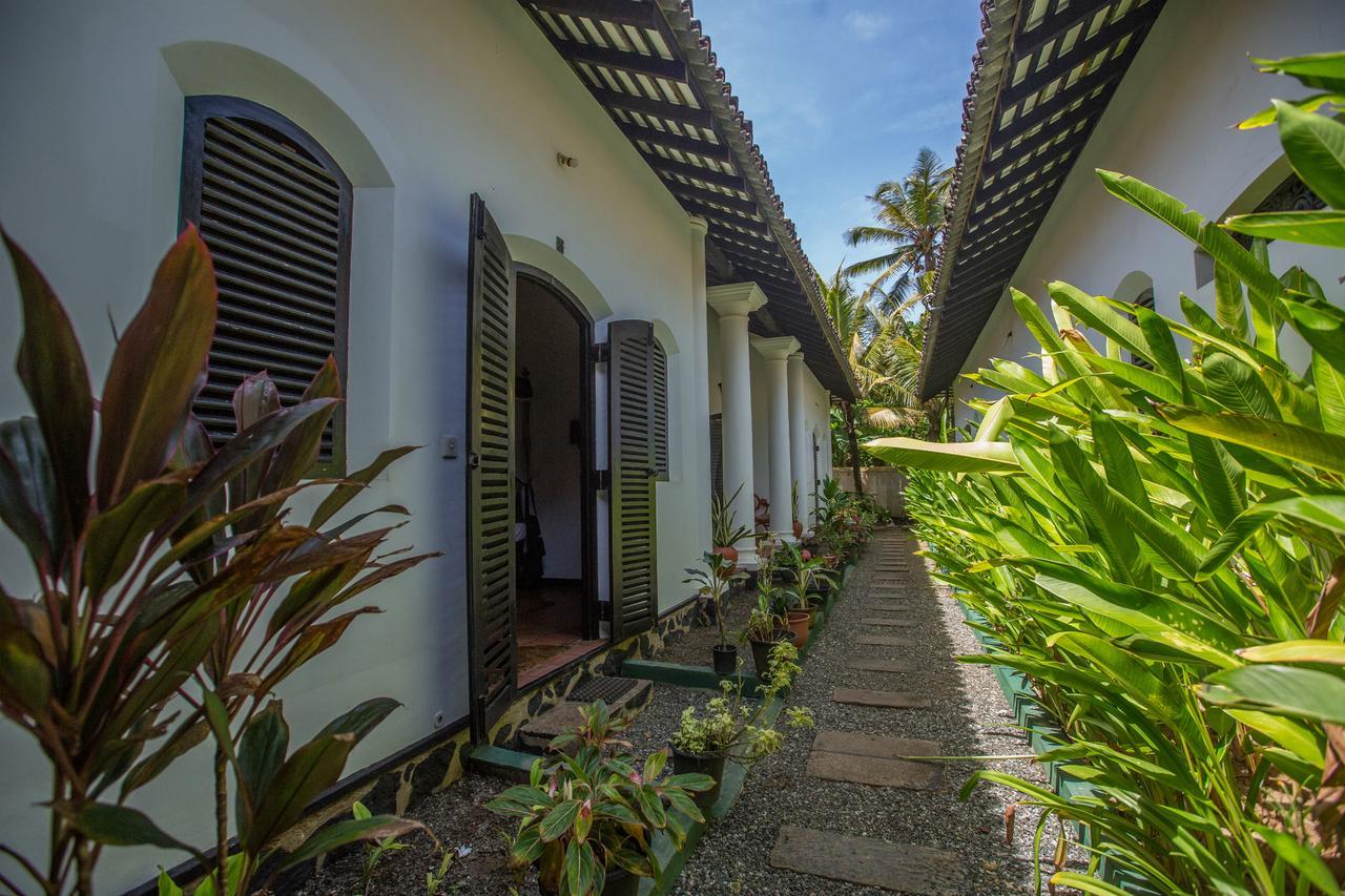 Villa Tissa Beach Resort Weligama Exterior photo